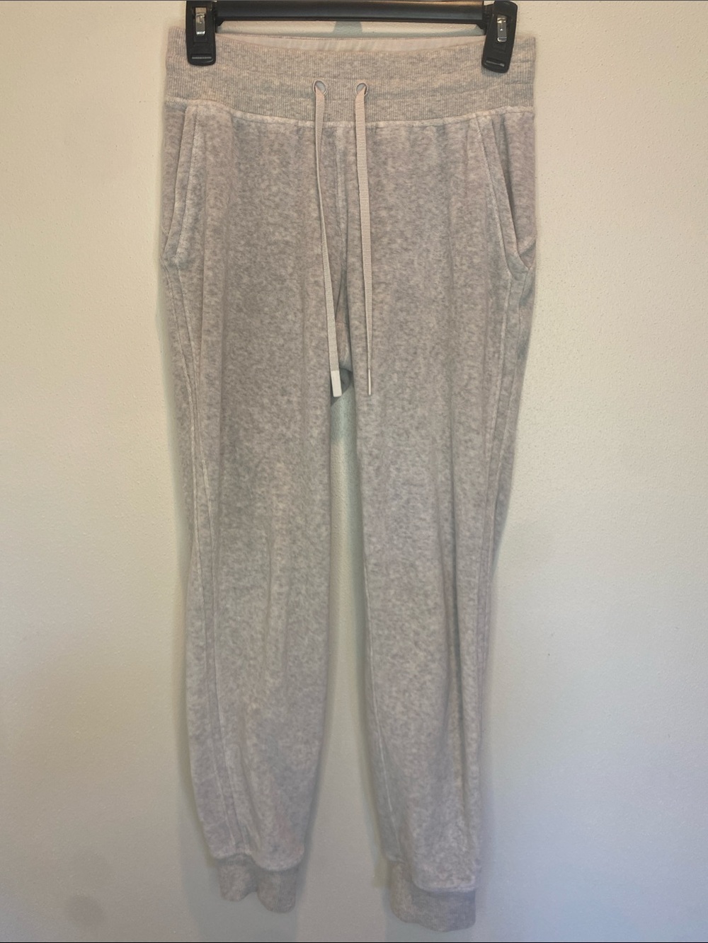 Lululemon- Light Gray Women’s Velour/Fleece Joggers with Drawstring